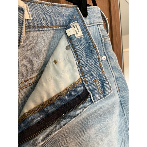 NWOT Madewell High-Rise Denim Shorts in Cantrell Wash - Picture 4 of 5